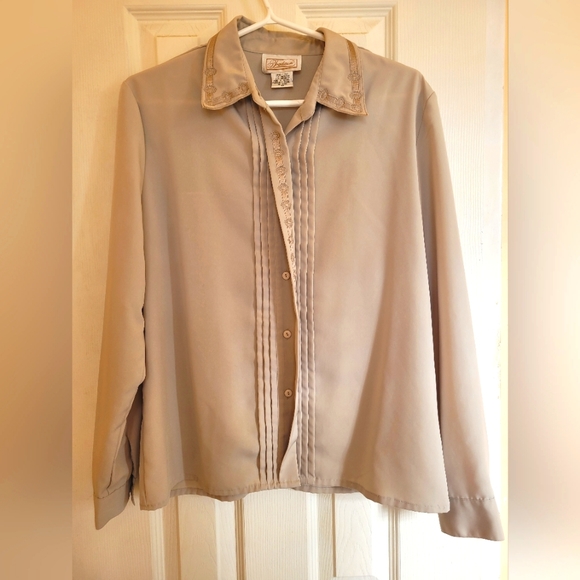 Vintage Tradition Blouse - Picture 1 of 5